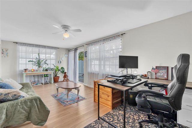 3307 W BRADDOCK STREET, Tampa, FL 33607