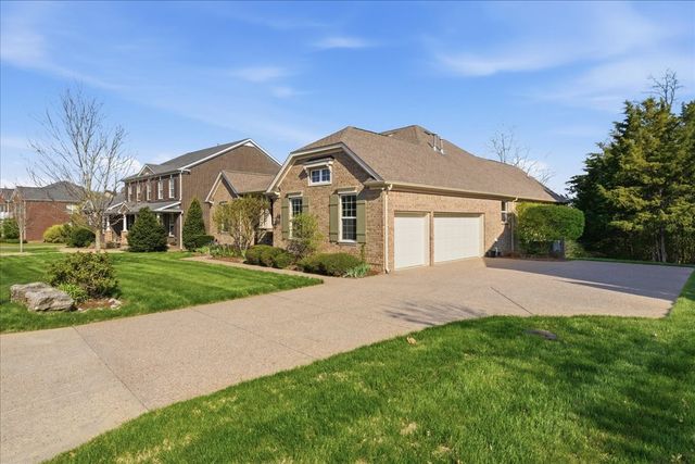 3107 Oxford Dr, Mount Juliet, TN 37122