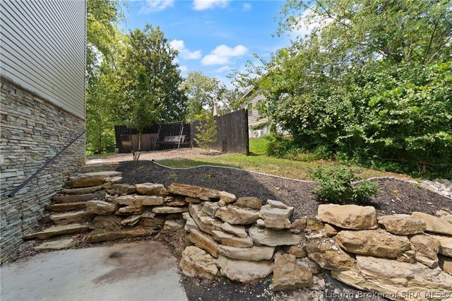 807 Woodland Avenue, Corydon, IN 47112