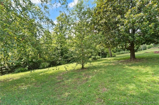 807 Woodland Avenue, Corydon, IN 47112