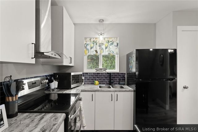 807 Woodland Avenue, Corydon, IN 47112