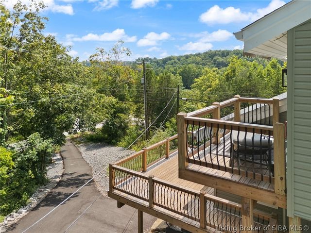 807 Woodland Avenue, Corydon, IN 47112