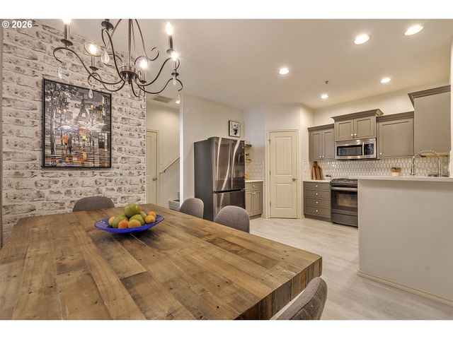 4839 Nw BLANDY Ter, Portland, OR 97229