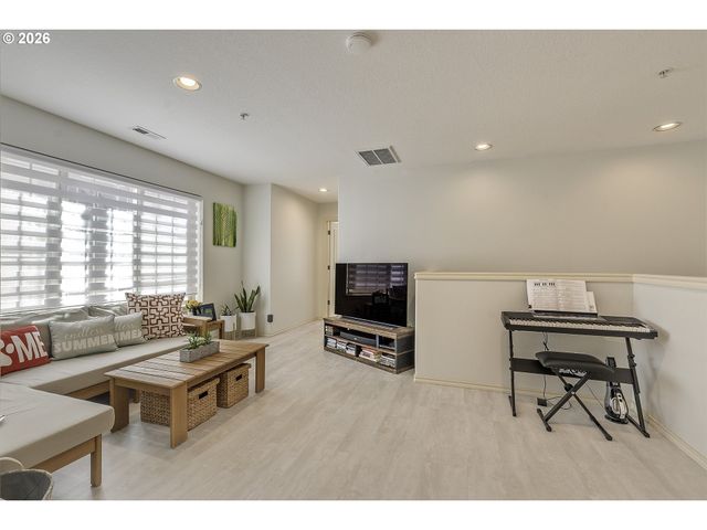4839 Nw BLANDY Ter, Portland, OR 97229