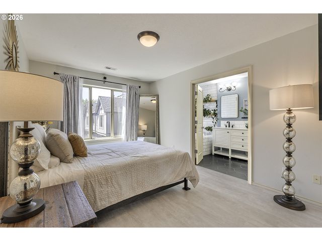 4839 Nw BLANDY Ter, Portland, OR 97229