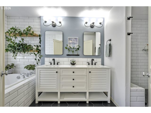 4839 Nw BLANDY Ter, Portland, OR 97229