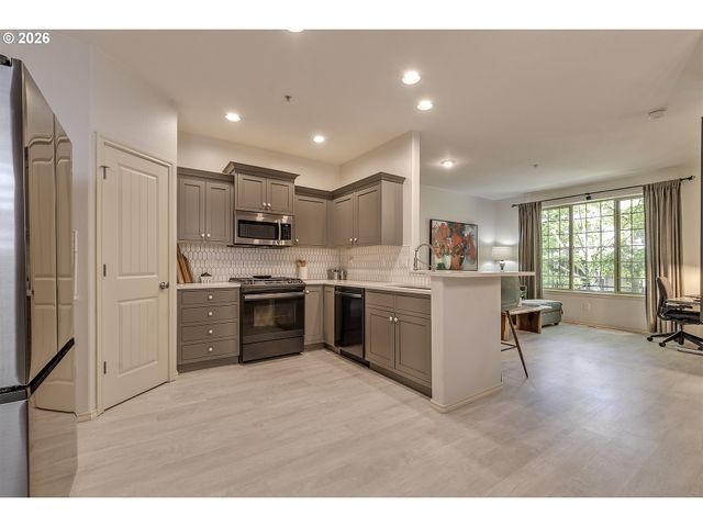 4839 Nw BLANDY Ter, Portland, OR 97229