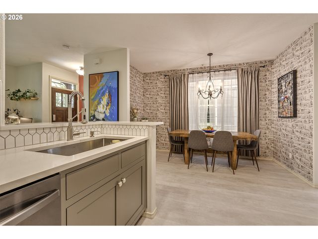 4839 Nw BLANDY Ter, Portland, OR 97229