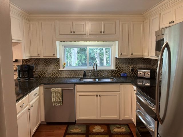 94 Coolspring Drive, Cranston, RI 02920