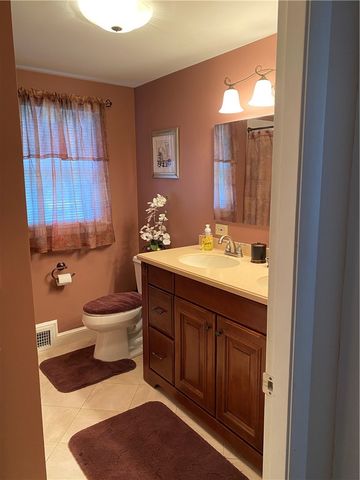 94 Coolspring Drive, Cranston, RI 02920