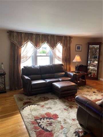 94 Coolspring Drive, Cranston, RI 02920