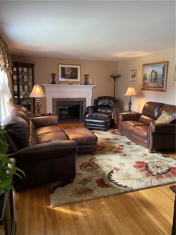 94 Coolspring Drive, Cranston, RI 02920