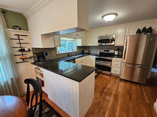 94 Coolspring Drive, Cranston, RI 02920
