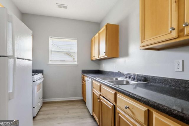 6530 Grey Fox Way, Riverdale, GA 30296