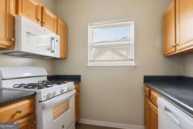 6530 Grey Fox Way, Riverdale, GA 30296