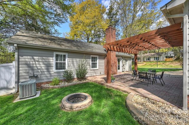 2310 Oldenburg Drive, Charlotte, NC 28210