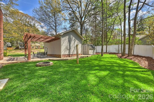 2310 Oldenburg Drive, Charlotte, NC 28210