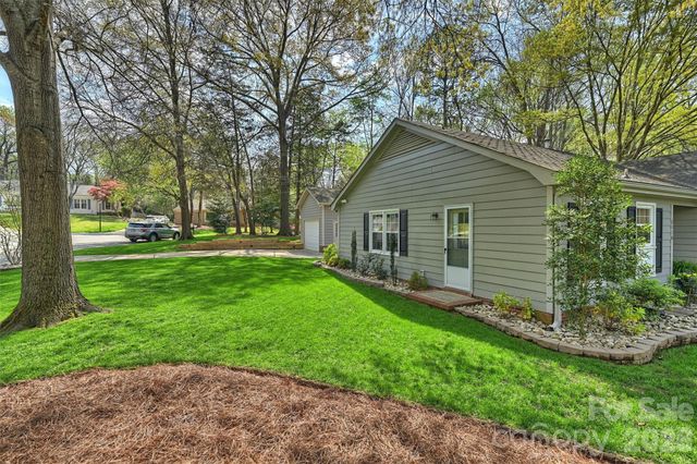 2310 Oldenburg Drive, Charlotte, NC 28210