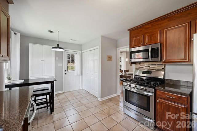 2310 Oldenburg Drive, Charlotte, NC 28210