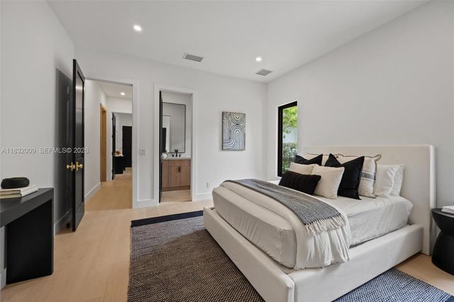 1761 Breakers West Blvd, West Palm Beach, FL 33411