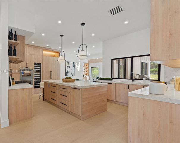 1761 Breakers West Blvd, West Palm Beach, FL 33411