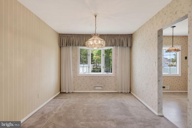 43 CHARTER OAK LN, Marlton, NJ 08053
