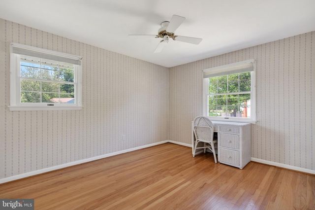 43 CHARTER OAK LN, Marlton, NJ 08053