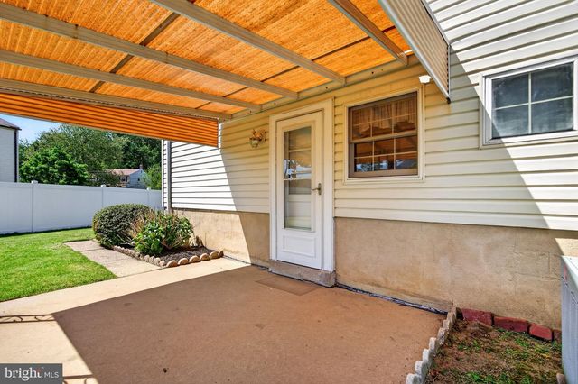 43 CHARTER OAK LN, Marlton, NJ 08053