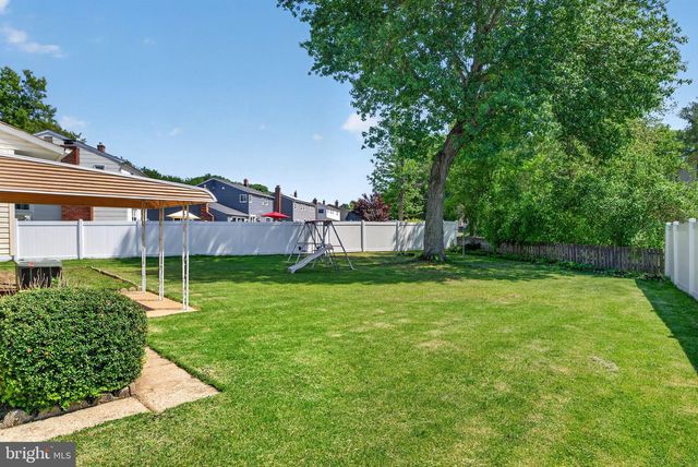 43 CHARTER OAK LN, Marlton, NJ 08053
