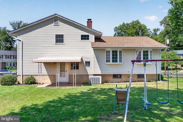43 CHARTER OAK LN, Marlton, NJ 08053