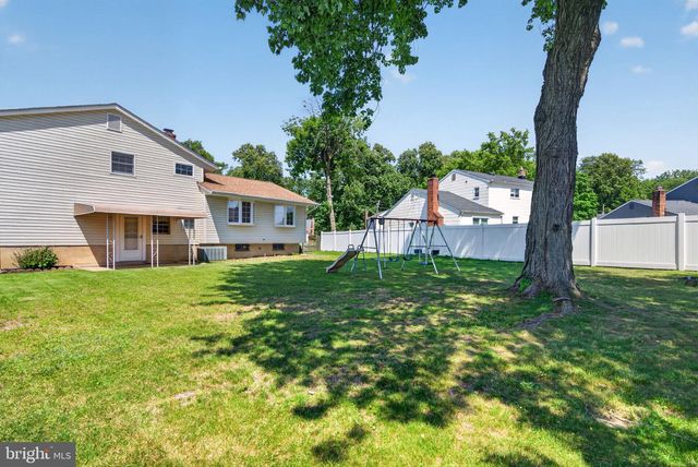 43 CHARTER OAK LN, Marlton, NJ 08053
