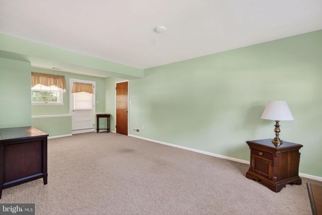 43 CHARTER OAK LN, Marlton, NJ 08053