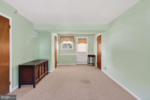 43 CHARTER OAK LN, Marlton, NJ 08053