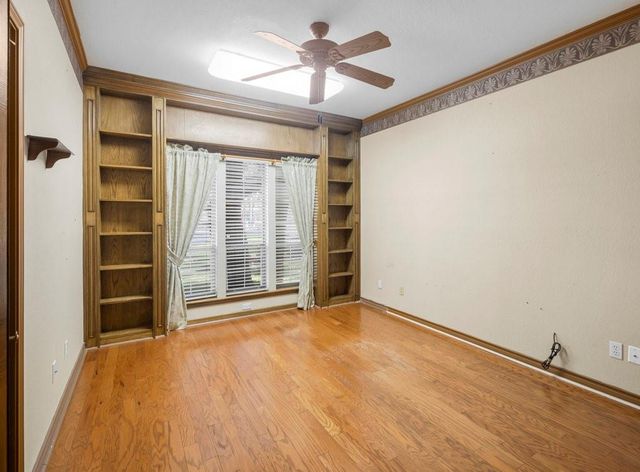 300 Delaware Springs BLVD, Burnet, TX 78611