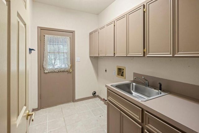 300 Delaware Springs BLVD, Burnet, TX 78611