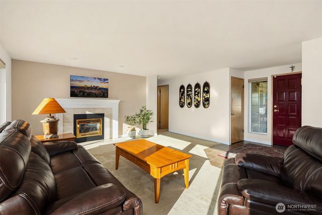 7081 47th Avenue W, Mukilteo, WA 98275
