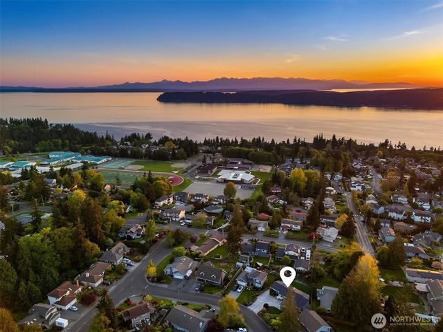7081 47th Avenue W, Mukilteo, WA 98275