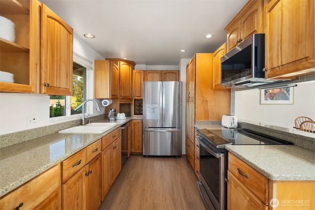 7081 47th Avenue W, Mukilteo, WA 98275