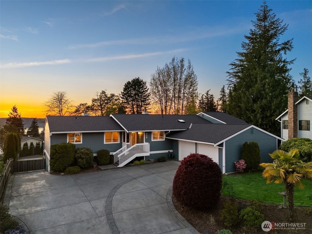 7081 47th Avenue W, Mukilteo, WA 98275