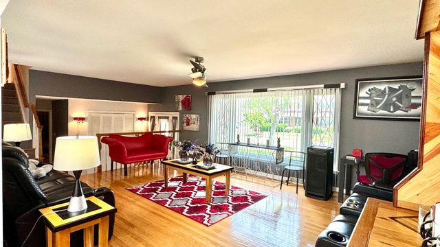 1348 Berry Lane, Flossmoor, IL 60422
