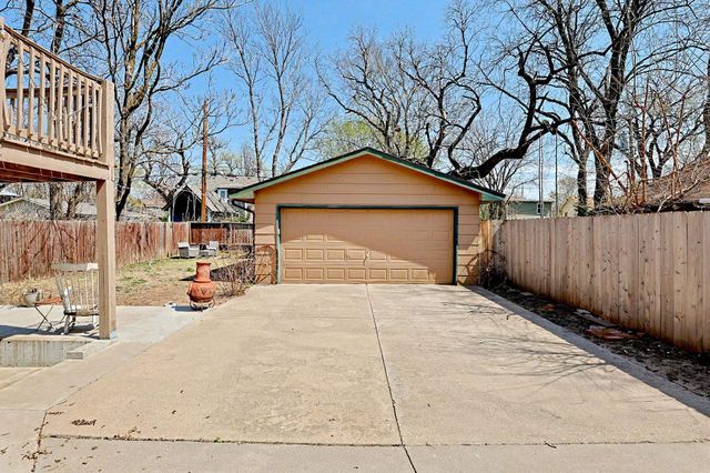 1124 N Pearce Ave., Wichita, KS 67203
