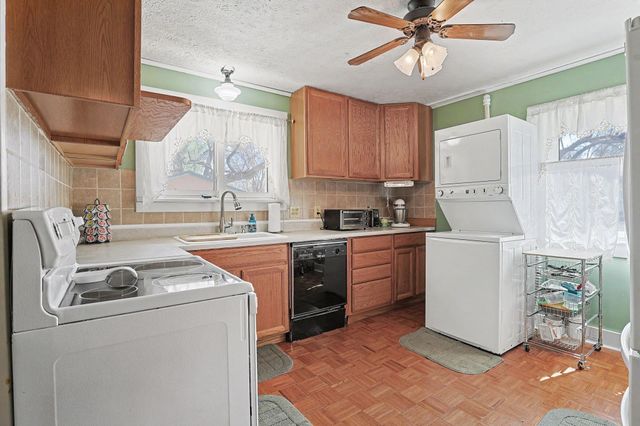 1124 N Pearce Ave., Wichita, KS 67203