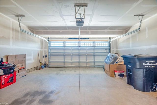 123 Good Hope LN, Portsmouth, VA 23702