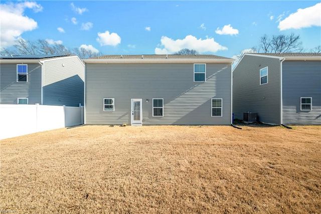 123 Good Hope LN, Portsmouth, VA 23702
