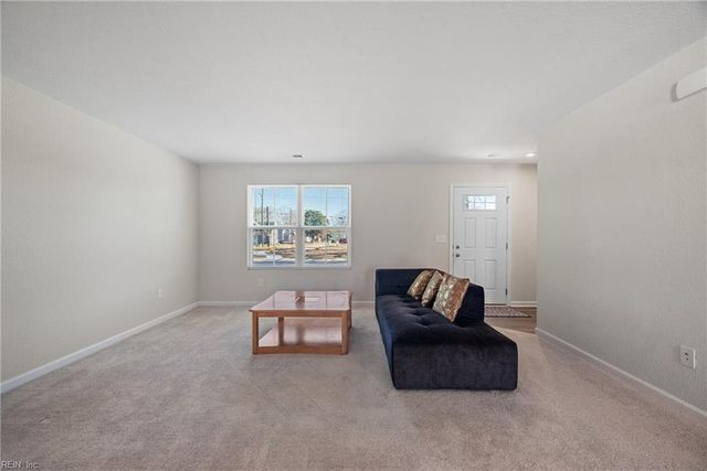 123 Good Hope LN, Portsmouth, VA 23702