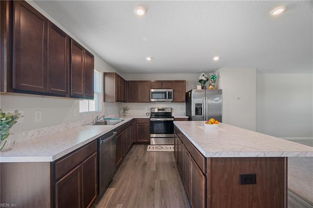 123 Good Hope LN, Portsmouth, VA 23702