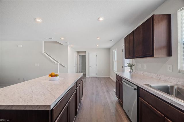 123 Good Hope LN, Portsmouth, VA 23702