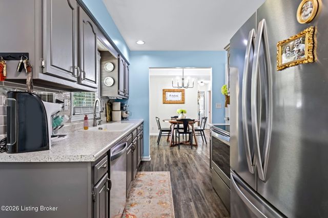 10001 Northridge Ct, Louisville, KY 40272