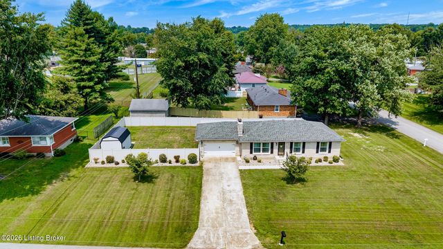 10001 Northridge Ct, Louisville, KY 40272