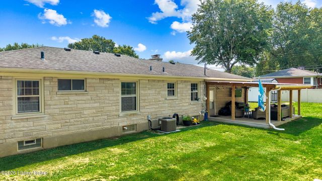 10001 Northridge Ct, Louisville, KY 40272